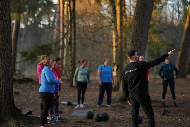 Léon van Straten begeleidt een personal training sessie